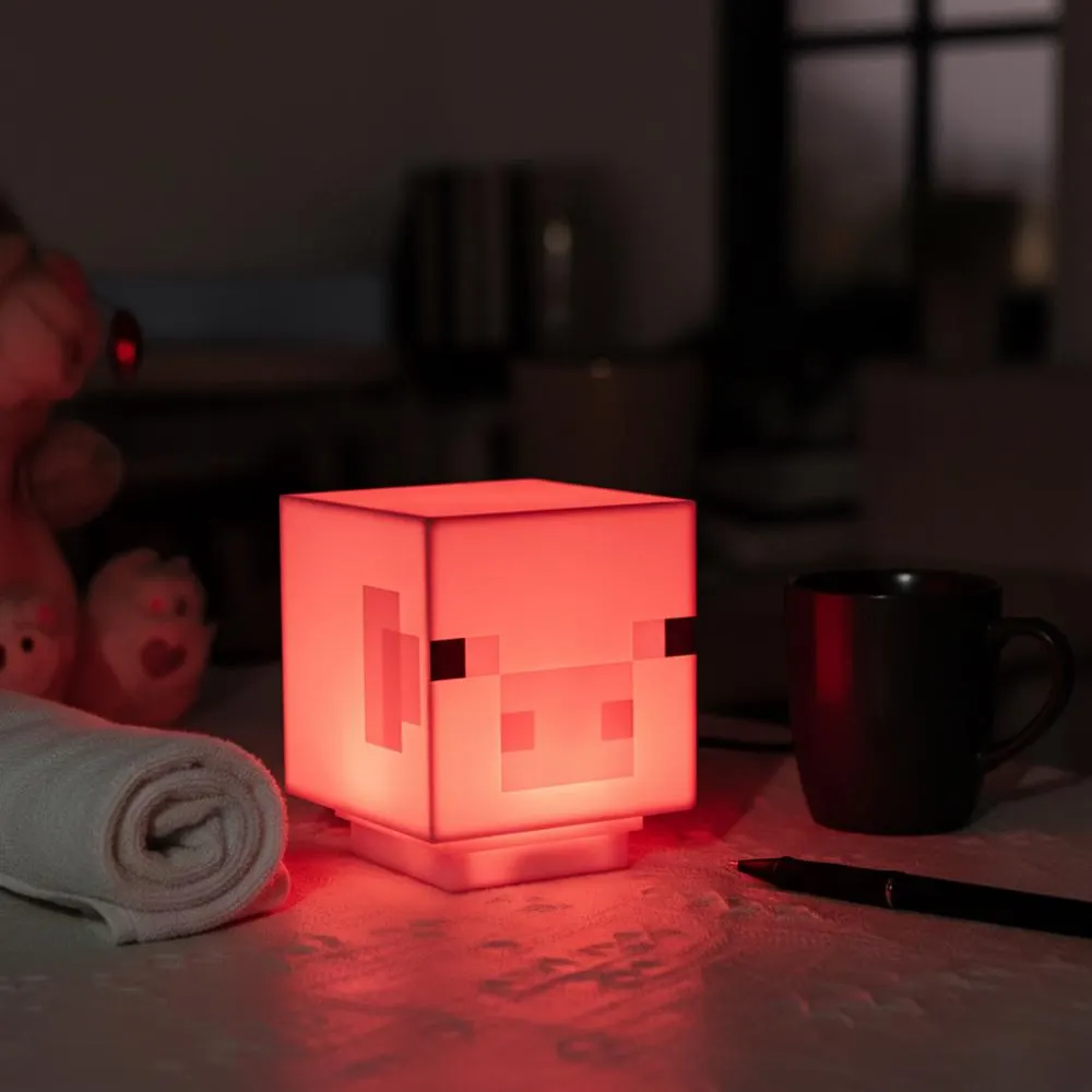 Pixel Pig Night Light – Cute Pixel-Style USB LED Bedside Lamp