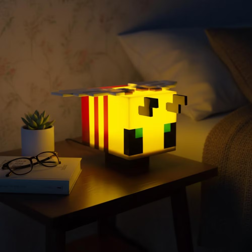 Pixel Bee Night Light – Cute Pixel-Style USB LED Bedside Lamp